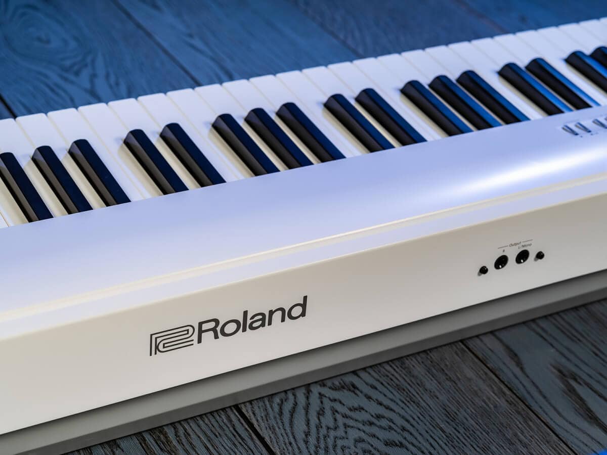 Roland FP-30X connectivity