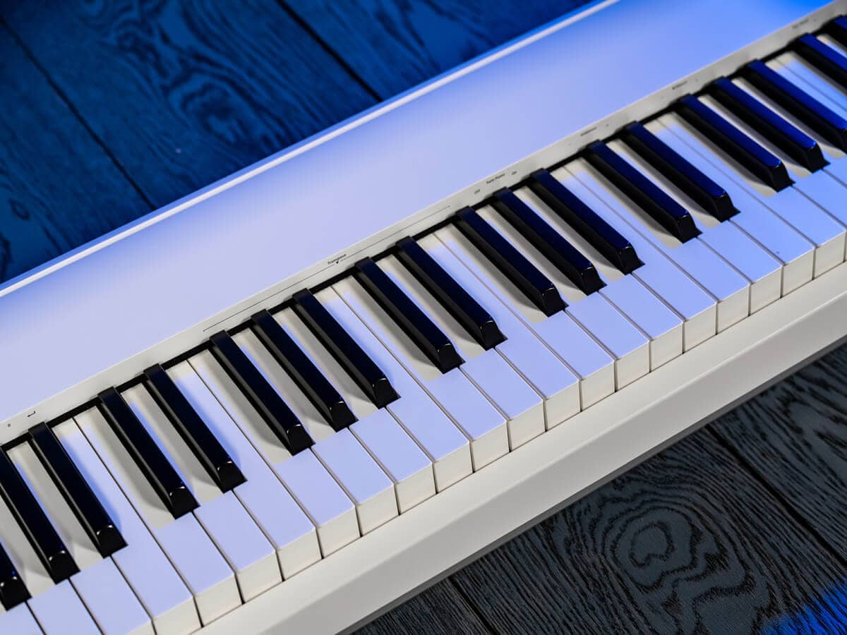 Roland FP-30X keys and feel