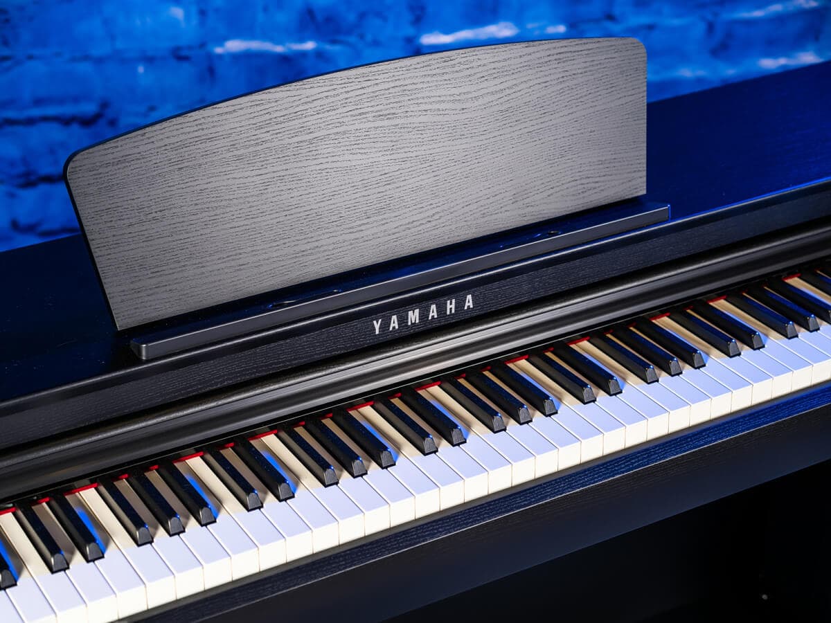 Yamaha Clavinova CLP-725 keys and feel
