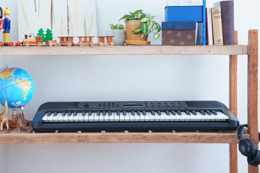 testing Yamaha YPT-270 starter keyboard