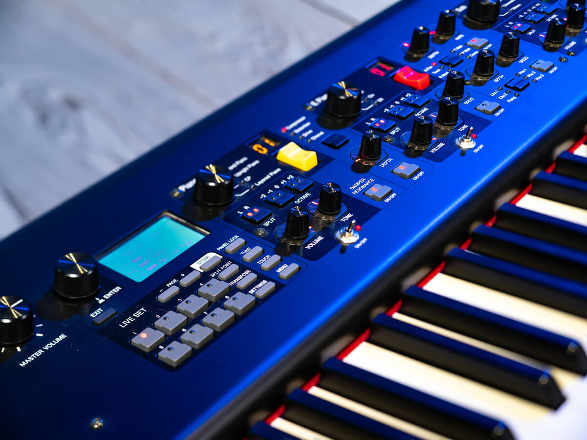 Yamaha CP88 interface closeup