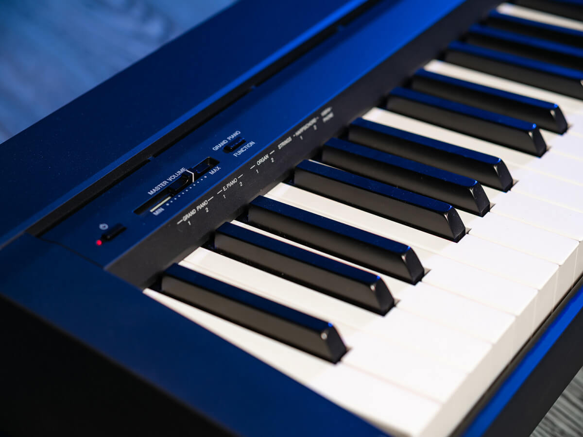 Yamaha P-45 sound and master volume