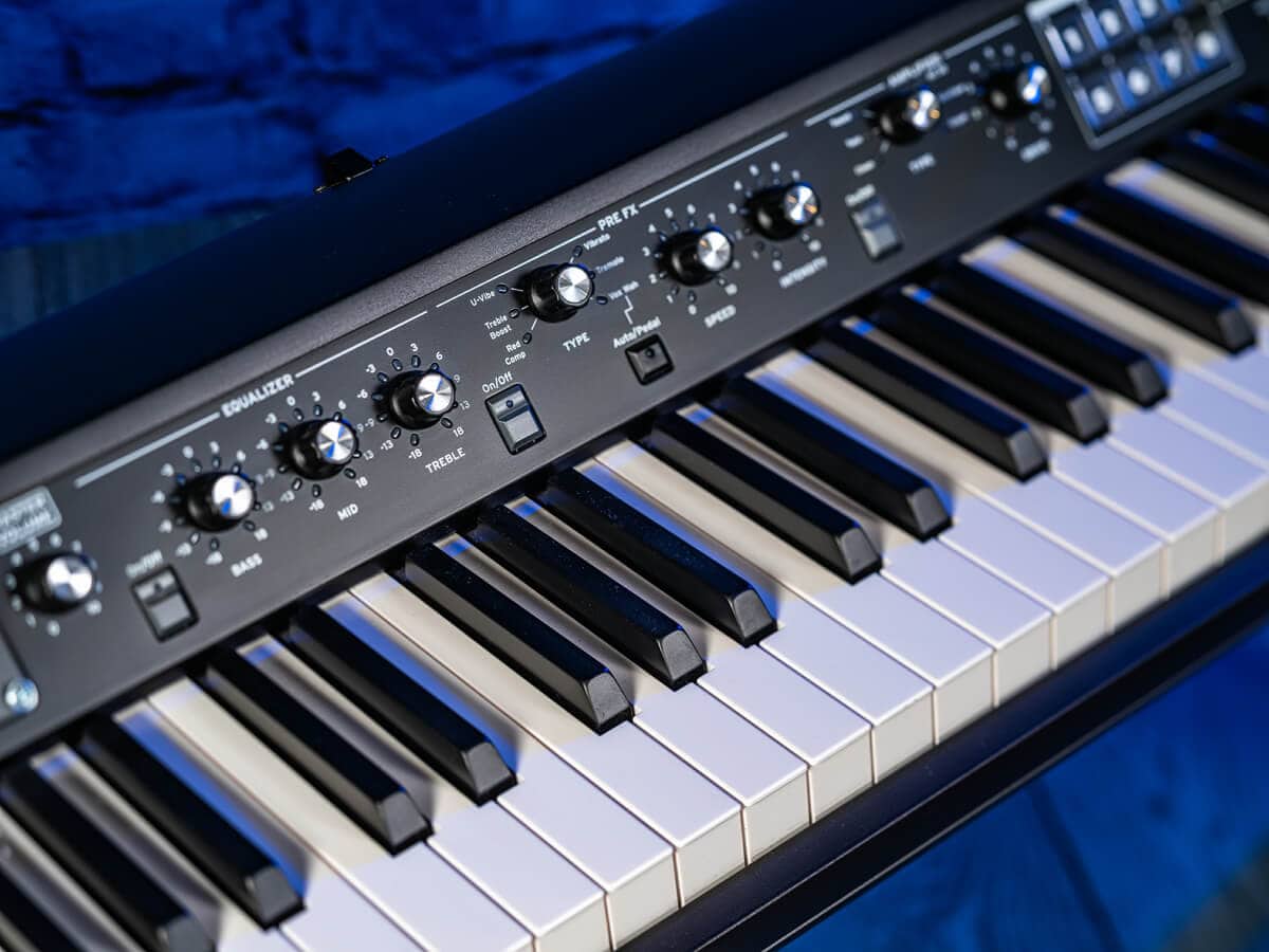 Korg SV-2 keyboard feel