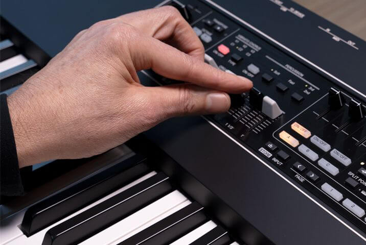 Yamaha CK series physical drawbars