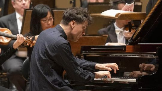 pianist Paul Lewis performs Beethoven's Piano Concerto