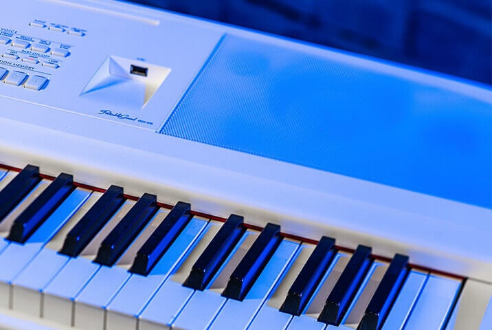 Yamaha DGX-670 built-in-speaker