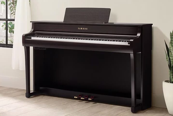 Yamaha Clavinova CLP-835