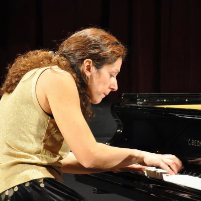 Alessandra Tiraterra