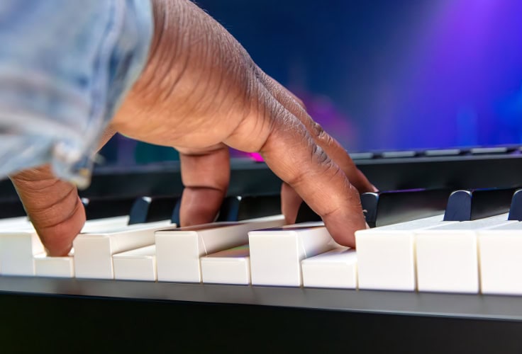 Roland RD-88 EX keyboard action