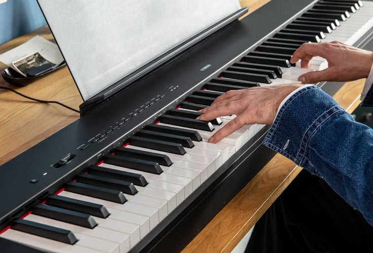 Yamaha P-225 keyboard feel